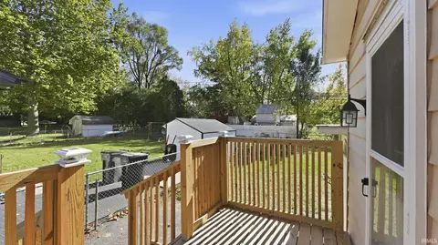 213 E Maple Grove St, Syracuse, IN 46567 photo 21