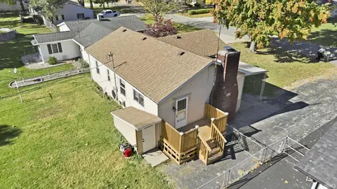 213 E Maple Grove St, Syracuse, IN 46567 photo 23