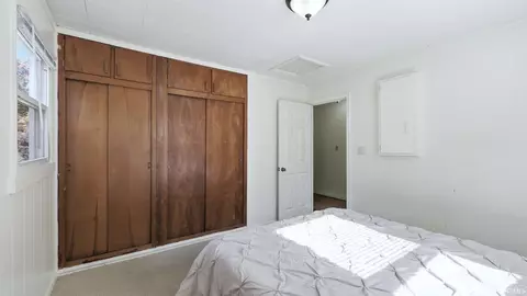 213 E Maple Grove St, Syracuse, IN 46567 photo 5