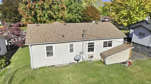 213 E Maple Grove St, Syracuse, IN 46567 photo 24