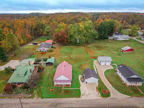905 E Jasper Rd, Winslow, IN 47598 photo 28