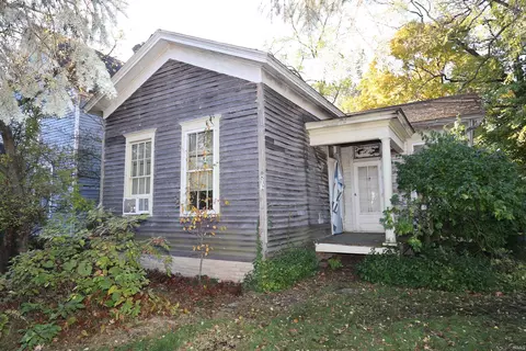 802 W Colfax St, South Bend, IN 46601