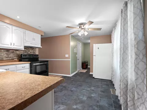 506 E Hill St, Garrett, IN 46738 photo 14