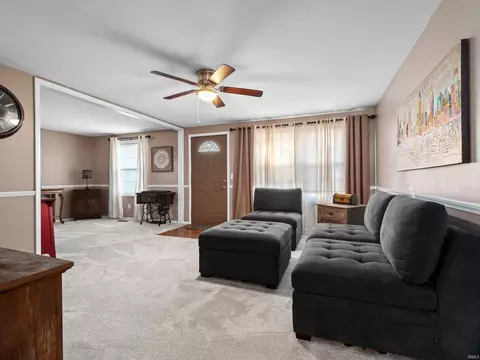 506 E Hill St, Garrett, IN 46738 photo 7
