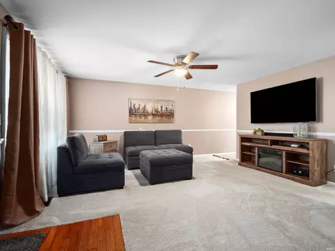 506 E Hill St, Garrett, IN 46738 photo 5