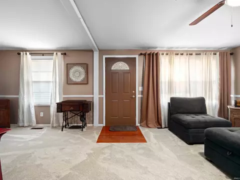 506 E Hill St, Garrett, IN 46738 photo 6