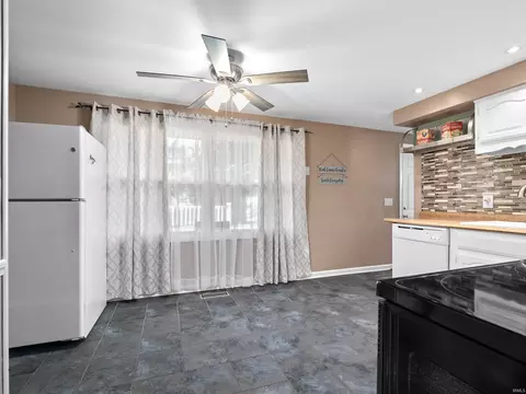 506 E Hill St, Garrett, IN 46738 photo 17
