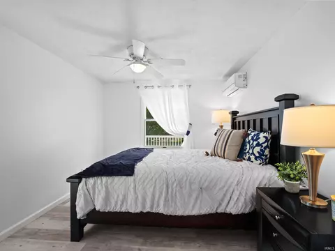 Bedroom - 10454 N 800 E, Syracuse, IN 46567 photo 2 of 4