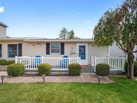 Exterior - 10454 N 800 E, Syracuse, IN 46567 photo 2 of 9