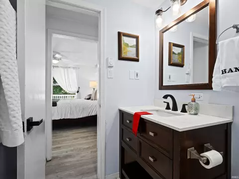 Bath - 10454 N 800 E, Syracuse, IN 46567 photo 2 of 2