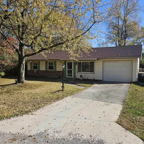 2936 Stanford Ave, Fort Wayne, IN 46808