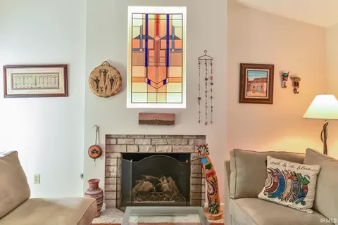 Living - 2266 E Cape Cod Dr, Bloomington, IN 47401 photo 2 of 5