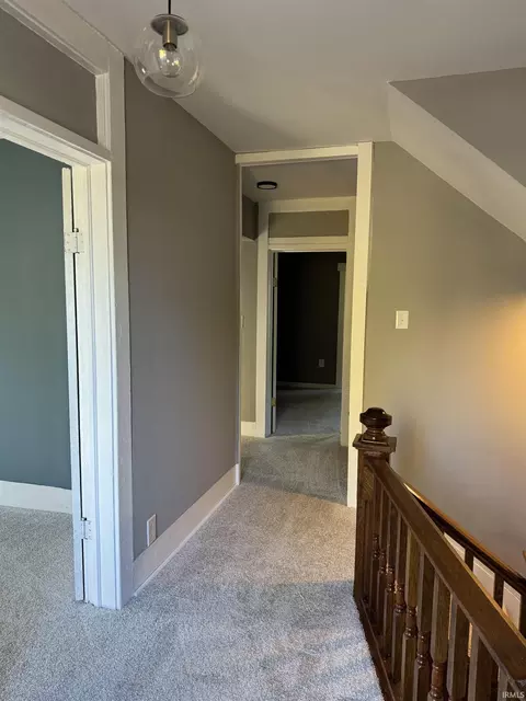 Entry Way - 35 E Sinclair St, Wabash, IN 46992 photo 4 of 4