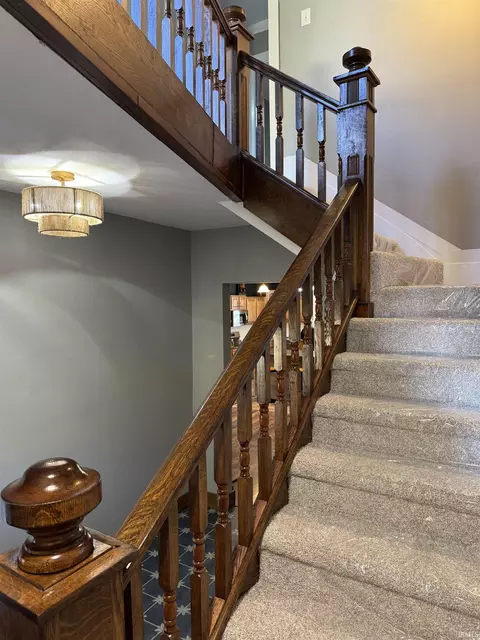 Entry Way - 35 E Sinclair St, Wabash, IN 46992 photo 3 of 4