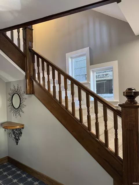 Entry Way - 35 E Sinclair St, Wabash, IN 46992 photo 2 of 4