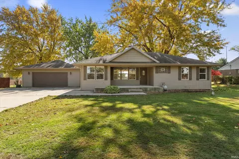 16170 Jackson Rd, Mishawaka, IN 46544