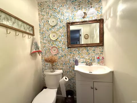 Bath - 783 Harold Smith Rd, Bedford, IN 47421 photo 1 of 3