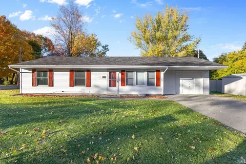 804 E Bristol St, Elkhart, IN 46514