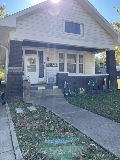 725 Waggoner Ave, Evansville, IN 47713