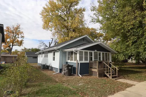 1221 Columbian Ave, Elkhart, IN 46514