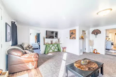 207 S Poplar St, Lagrange, IN 46761 photo 3