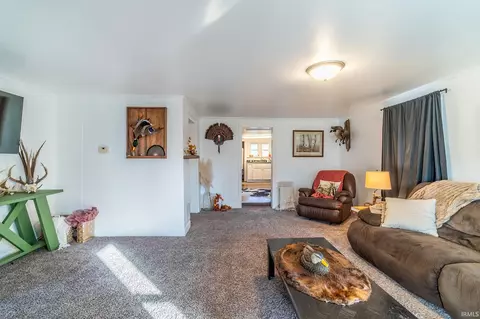 207 S Poplar St, Lagrange, IN 46761 photo 4