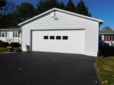 6395 S Burch Rd, Bloomington, IN 47403 photo 3
