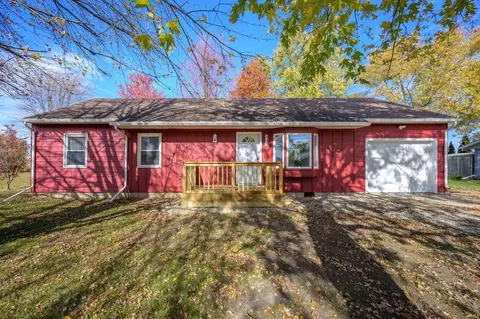205 New York St, Farmland, IN 47340