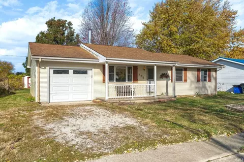 Exterior - 402 E 11th St, Brookston, IN 47923 photo 2 of 6