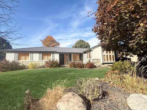 708 Maple Dr, Frankfort, IN 46041