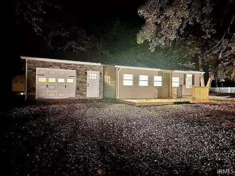 2983 N Murphy Ln, Warsaw, IN 46582