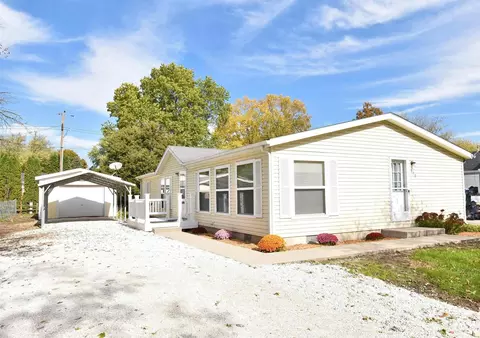 909 E 8th St, Fowler, IN 47944 photo 1