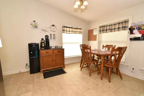 909 E 8th St, Fowler, IN 47944 photo 11