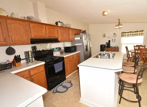 909 E 8th St, Fowler, IN 47944 photo 7