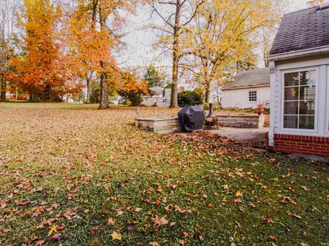 7 Mapleton Dr, Bedford, IN 47421 photo 27
