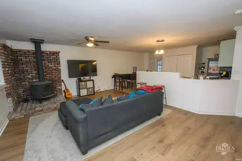 205 N Shellbark Rd, Muncie, IN 47304 photo 3