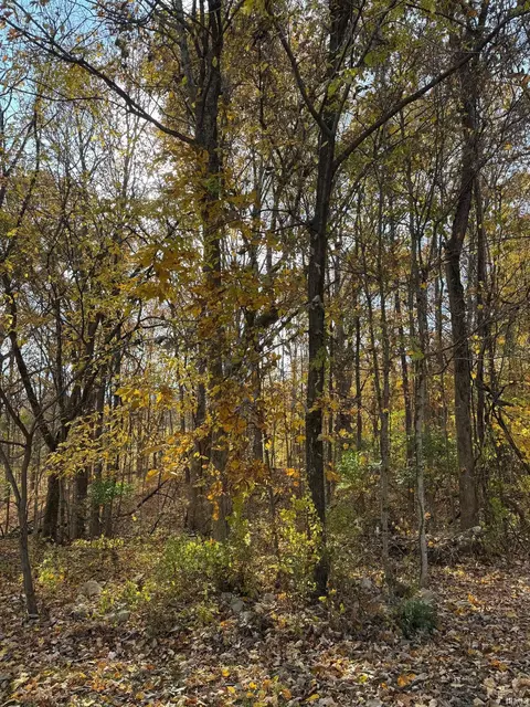 1240 S Barnes Dr, Bloomington, IN 47401