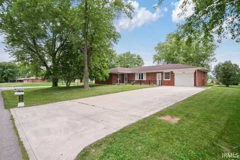 4928 E Barnett Ave, Sharpsville, IN 46068
