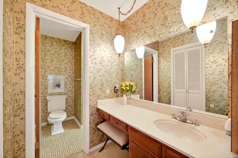 Bath - 317 E Clover Ln, Bloomington, IN 47408 photo 2 of 2