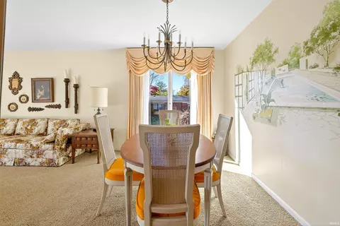 Dining - 317 E Clover Ln, Bloomington, IN 47408 photo 3 of 4