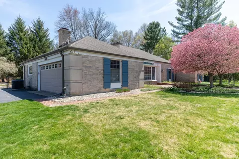 4000 E Stonegate Dr, Bloomington, IN 47401 photo 2