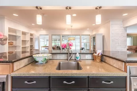 4000 E Stonegate Dr, Bloomington, IN 47401 photo 9