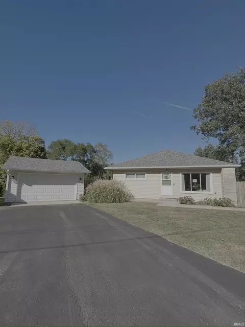 8812 W Mill Rd, Yorktown, IN 47396