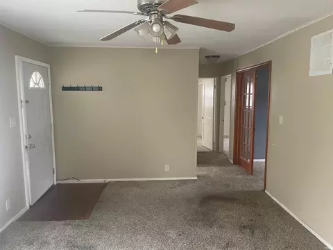 Living - 558 E 5th St, Peru, IN 46970 photo 1 of 1