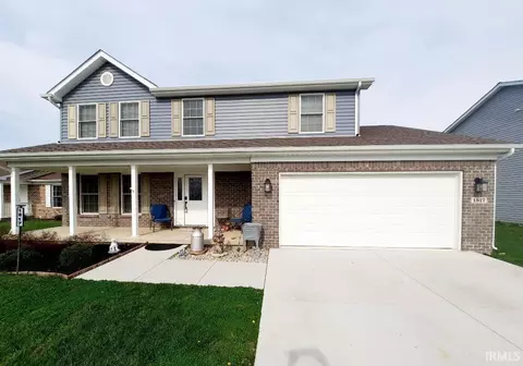 1817 N Lake Forest Dr, Yorktown, IN 47396