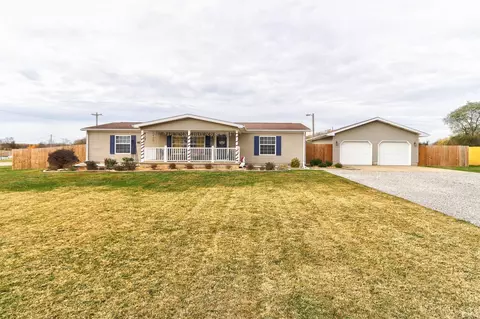 602 S Mill St, Owensville, IN 47665