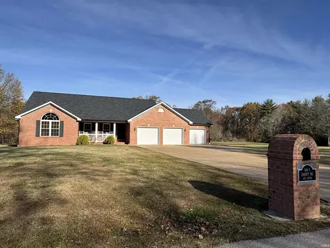 569 E Cr 475 S Rd, Winslow, IN 47598