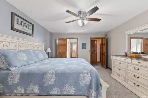 Bedroom - 209 River Dr, Bloomfield, IN 47424 photo 4 of 4