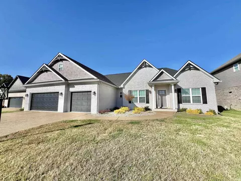 2932 Locker Ct, Evansville, IN 47725