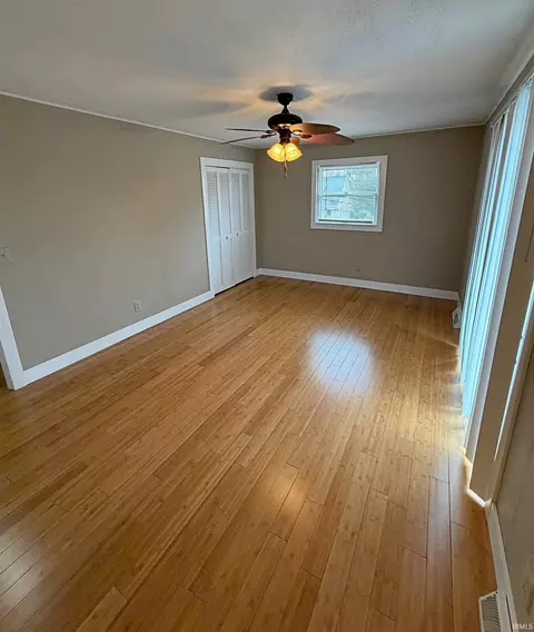 603 E John St, Washington, IN 47501 photo 13